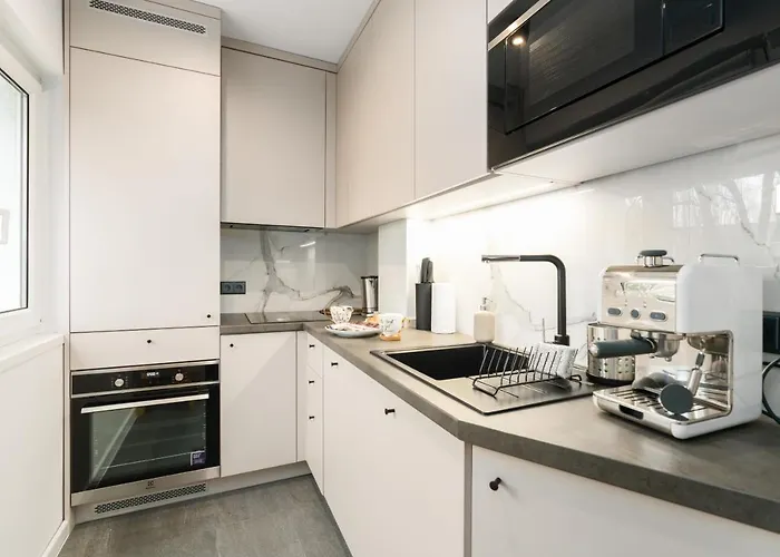 Grunwald Jesienna Comfort By Renters Apartamento Poznań